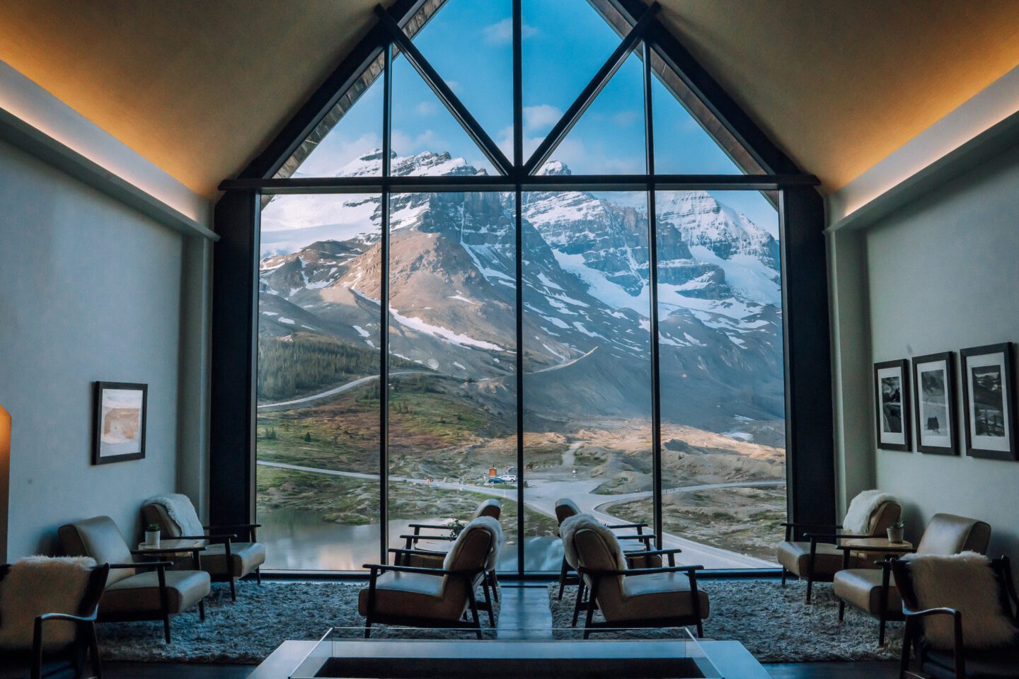 Glacier View Lodge Columbia Icefield