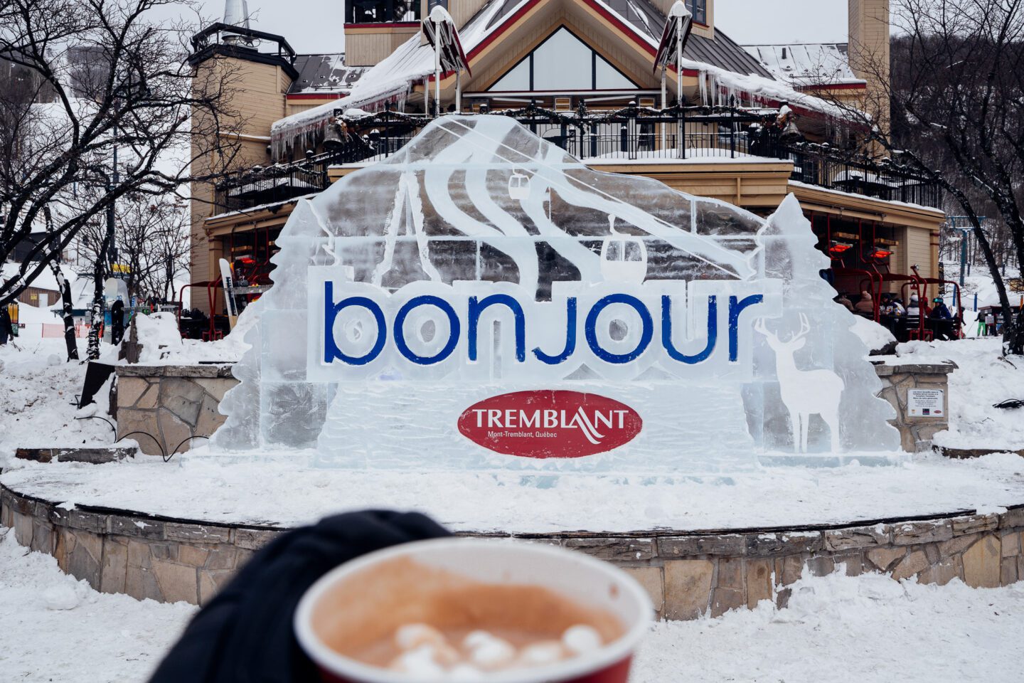 Bonjour en Glace ice sculpture Tremblant Village